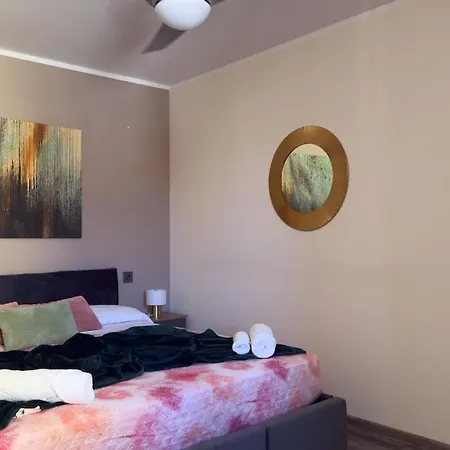شقة Residenza Santa Anastasia At Piazza Erbe - Lift