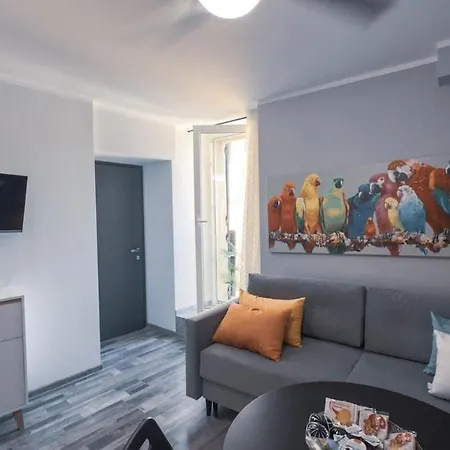 Residenza Santa Anastasia At Piazza Erbe - Lift شقة *