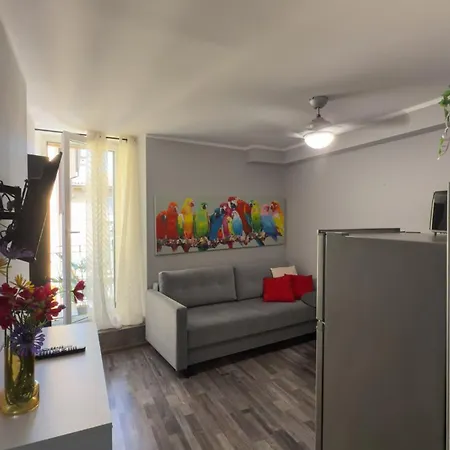 Residenza Santa Anastasia At Piazza Erbe - Lift شقة *