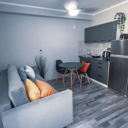 Residenza Santa Anastasia At Piazza Erbe - Lift شقة *