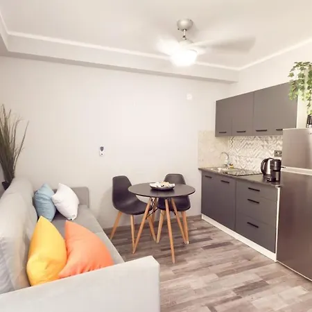 Residenza Santa Anastasia At Piazza Erbe - Lift شقة *